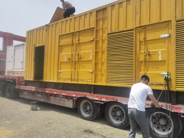 开州除了负载情况和发动机维护，还有哪些因素会影响 200kw 柴油发电机的油耗？