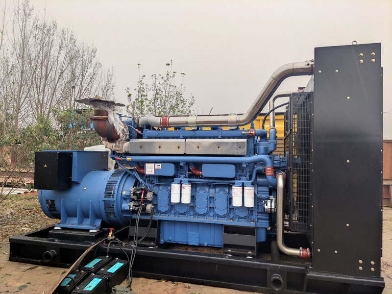 开州柴油发电机组更换机油时，应遵循哪些步骤？